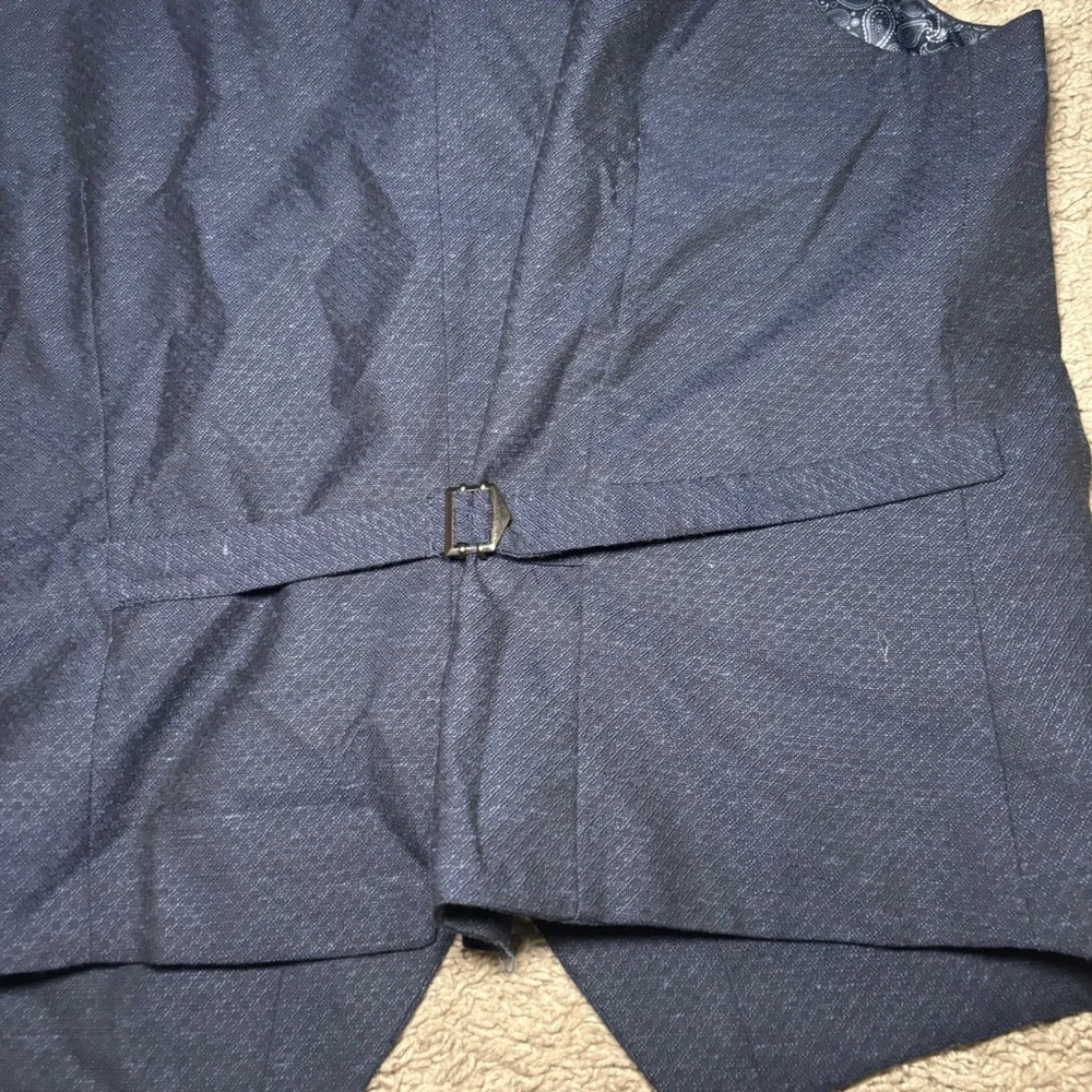 Joseph Abboud Indigo Blue Mens Vest Navy Paisley Lining Cinch Back Small NWT